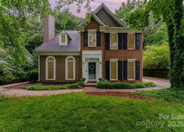 Property at 8624 Canter Post Dr, Charlotte, NC 28216, 3 beds, 3 baths