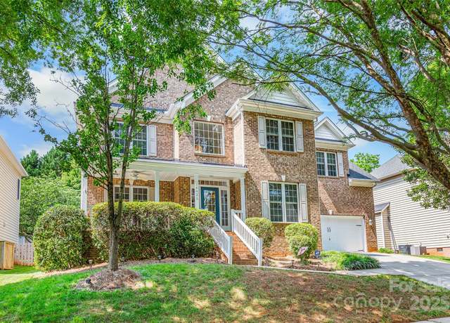Property at 14426 Harvington Dr, Huntersville, NC 28078, 6 beds, 4 baths