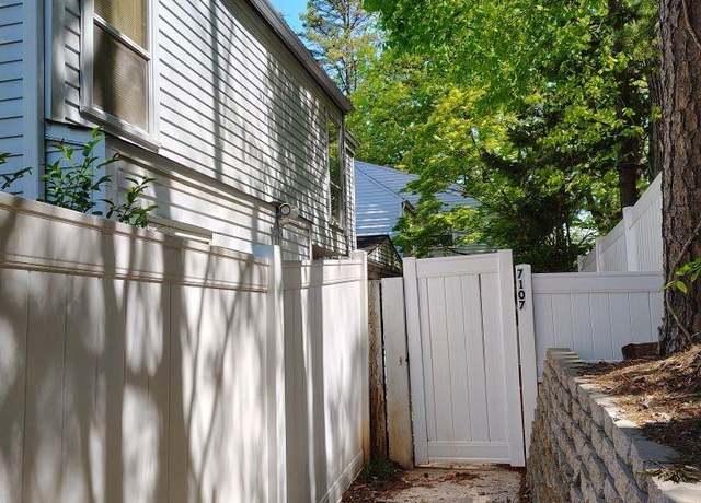 Property at 7107 Stonington Ln, Charlotte, NC 28227, 2 beds, 1.5 baths