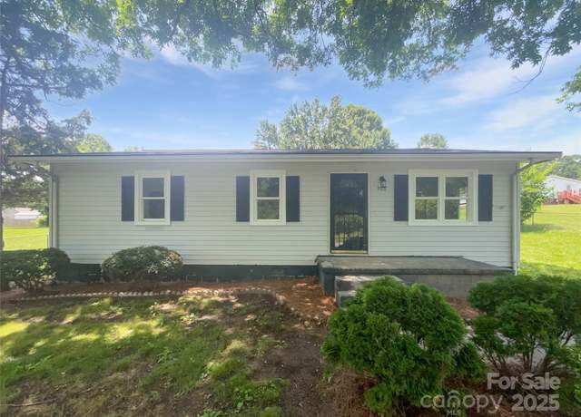 Property at 908 Mccollough St, Statesville, NC 28677, 3 beds, 1 bath