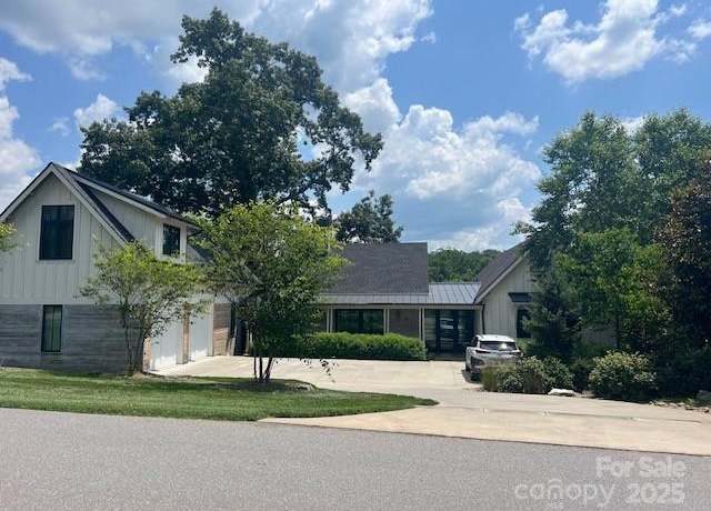Property at 25 Wandering Oaks Way, Asheville, NC 28805, 3 beds, 3.5 baths