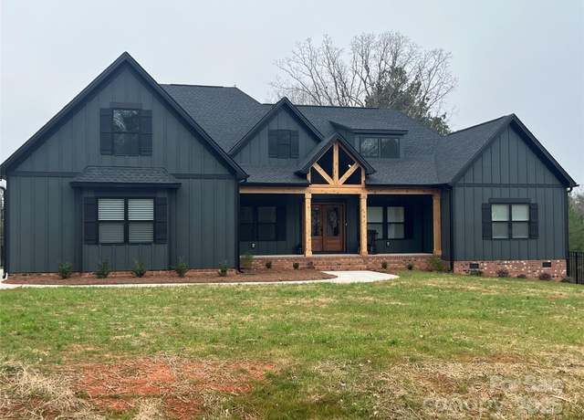 Property at 5016 Carolina North Dr #28, Gastonia, NC 28056, 4 beds, 3.5 baths