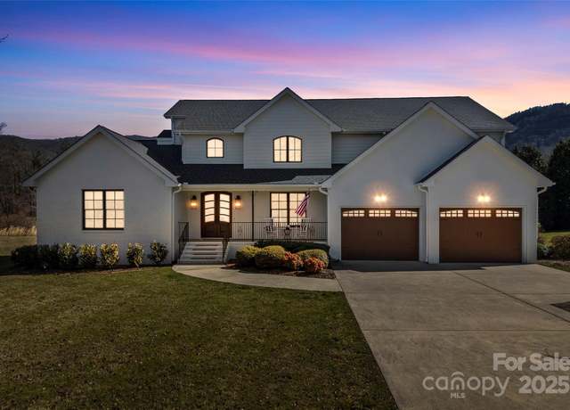 Property at 28 Sovereign Ln, Fairview, NC 28730, 4 beds, 3.5 baths