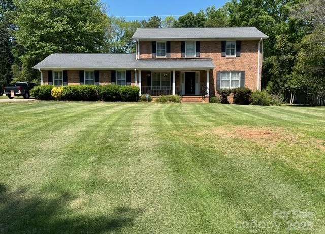 Property at 919 Hillcroft Pl, Rock Hill, SC 29732, 3 beds, 2.5 baths