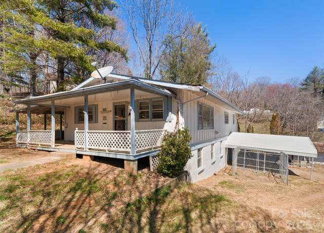 Property at 30 Ray St, Waynesville, NC 28786, 3 beds, 2 baths