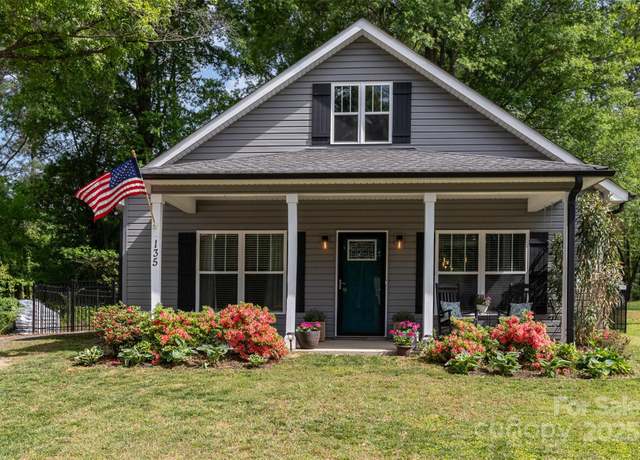 Property at 135 Westerwood Dr, Rock Hill, SC 29732, 3 beds, 2 baths