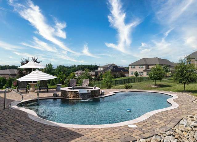 Property at 12410 Franklin Park Ln, Huntersville, NC 28078, 5 beds, 4.5 baths
