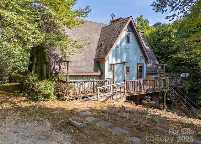 Property at 1084 Old Howard Gap Rd, Saluda, NC 28773, 2 beds, 2 baths