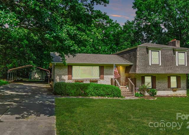 Property at 121 Pelham Ln, Fort Mill, SC 29715, 4 beds, 2 baths
