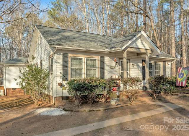 Property at 530 Wilmot Trl, Gastonia, NC 28056, 3 beds, 2 baths