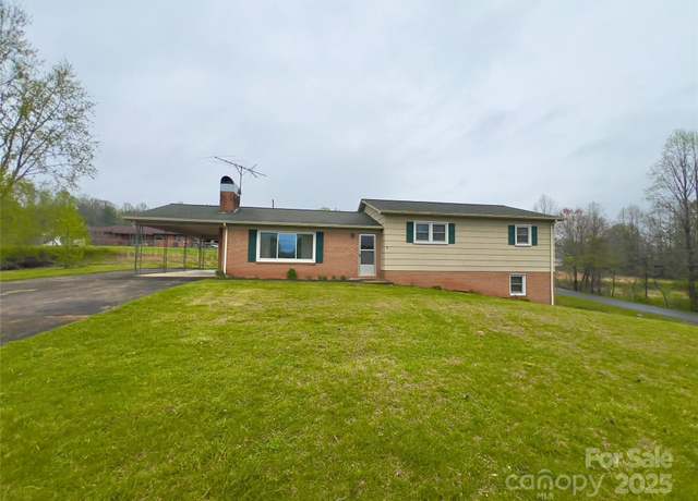 Property at 2348 W Lenoir Dr, Lenoir, NC 28645, 3 beds, 1.5 baths