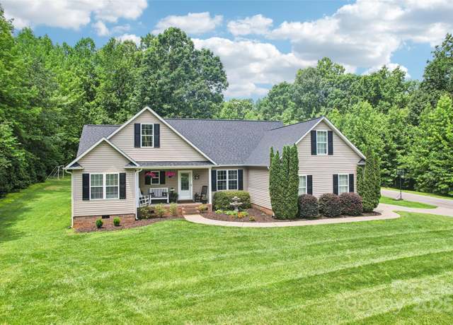 Property at 320 Bluegill Ln, Statesville, NC 28625, 3 beds, 2 baths