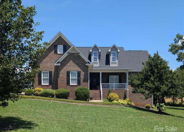 Property at 918 Huntington Hills Dr, Lincolnton, NC 28092, 3 beds, 2 baths