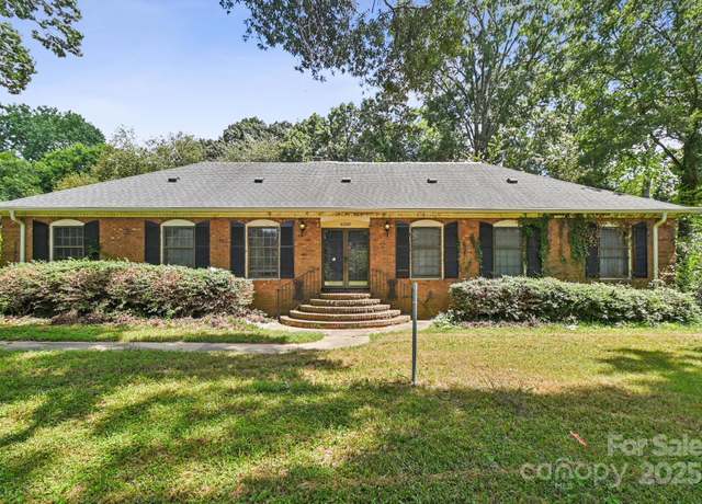 Property at 6130 Williams Rd, Charlotte, NC 28215, 5 beds, 3 baths