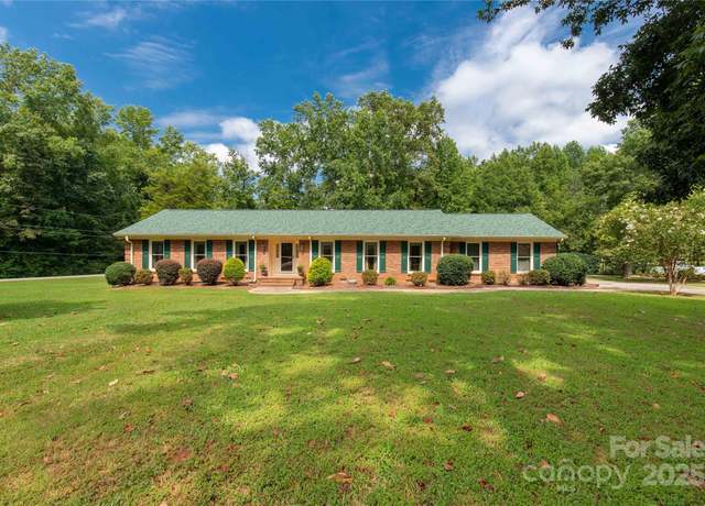 Property at 289 Tanager Dr, York, SC 29745, 3 beds, 2 baths
