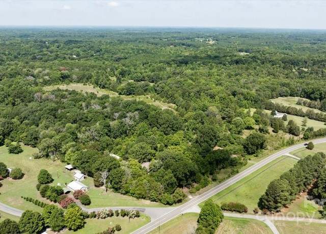 Property at 3219 Mount Pleasant Rd N, Concord, NC 28025, 3 beds, 2.5 baths