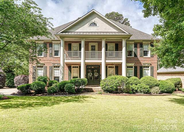 Property at 18419 Dembridge Dr, Davidson, NC 28036, 4 beds, 4 baths