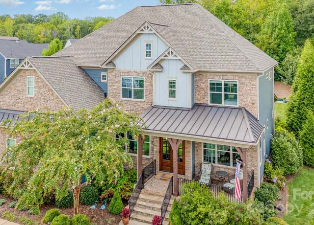 Property at 6211 Jepson Ct, Charlotte, NC 28214, 5 beds, 4.5 baths