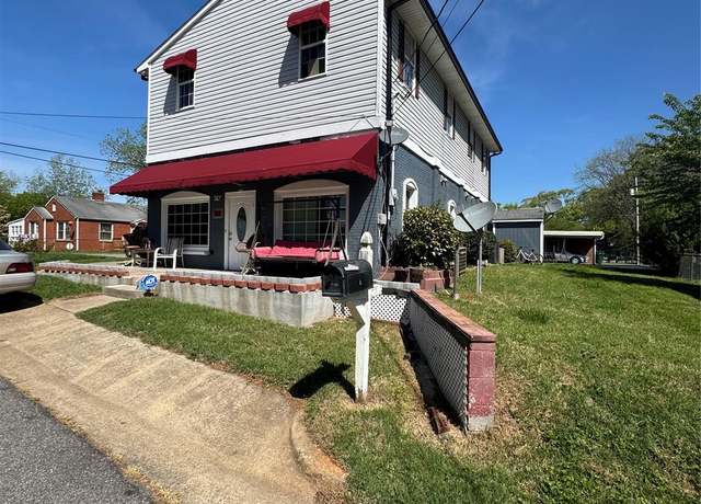Property at 310 4th St W, Newton, NC 28658, 4 beds, 2 baths