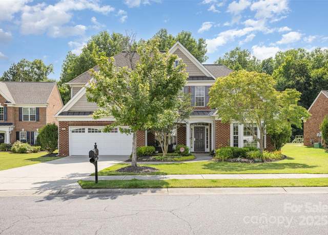 Property at 10106 Silverling Dr, Waxhaw, NC 28173, 4 beds, 3.5 baths