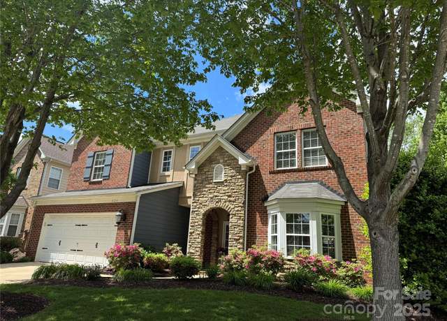 Property at 626 Lorain Ave NW, Concord, NC 28027, 5 beds, 2.5 baths