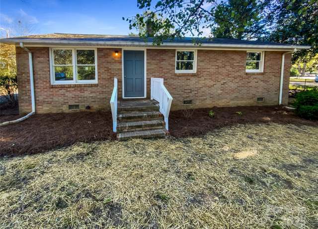 Property at 333 S High St, Waxhaw, NC 28173, 3 beds, 1 bath