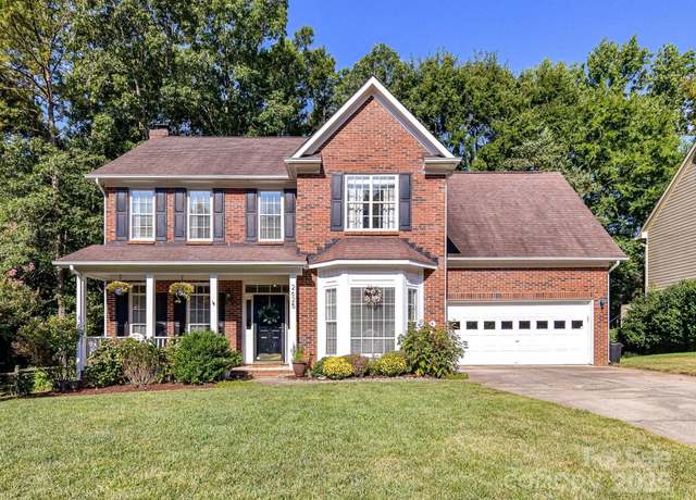 Property at 2625 Bathgate Ln, Matthews, NC 28105, 4 beds, 2.5 baths