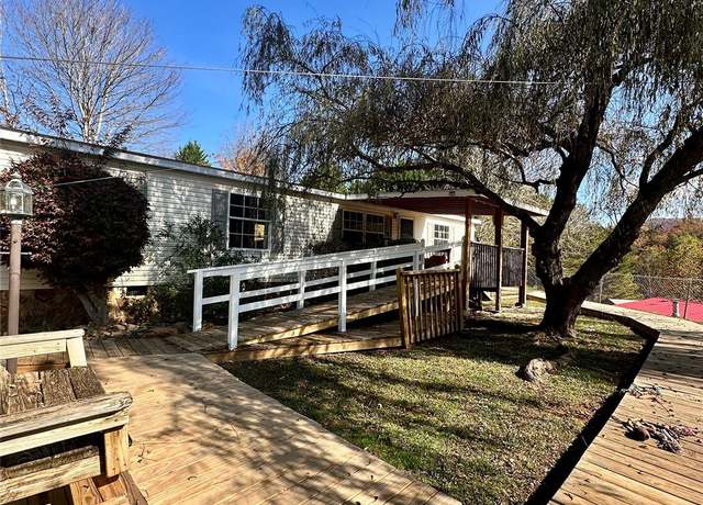 Property at 66 Scenic Dr, Bryson City, NC 28713, 3 beds, 2 baths