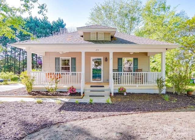 Property at 215 6th St, Belmont, NC 28012, 3 beds, 2 baths