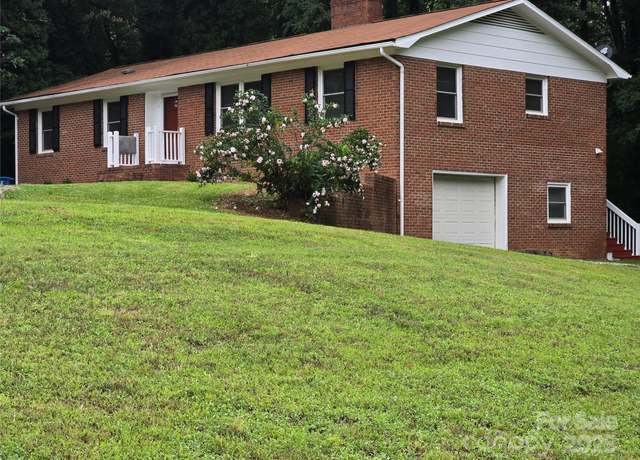 Property at 1660 Songwood Rd, Concord, NC 28025, 5 beds, 3 baths