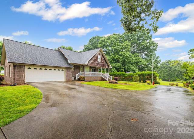 Property at 36433 Azalea Cir, New London, NC 28127, 3 beds, 3 baths