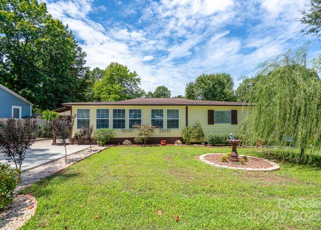Property at 2003 Plaza Ave, Kannapolis, NC 28081, 2 beds, 2 baths