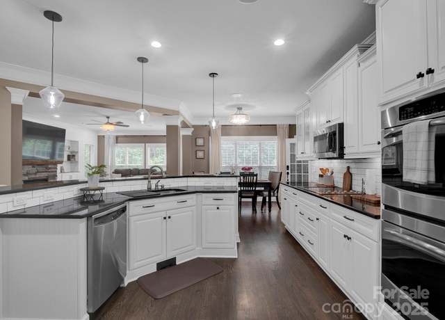 Property at 2652 Bedford Pl NW, Concord, NC 28027, 5 beds, 5 baths