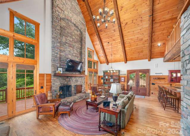 Property at 354 Vance Gap Rd, Asheville, NC 28804, 3 beds, 2.5 baths