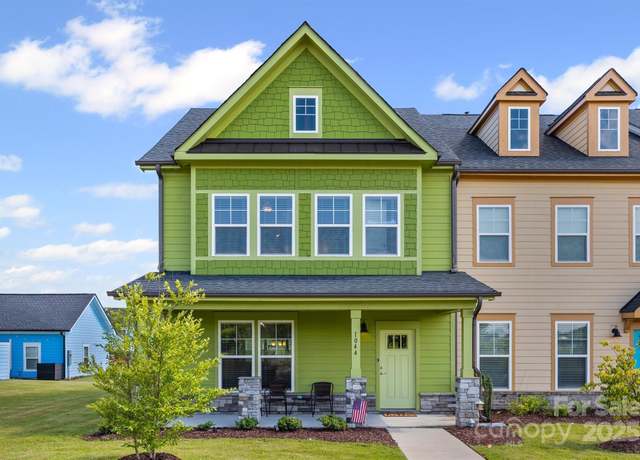 Property at 1044 Riverwalk Pkwy, Rock Hill, SC 29730, 3 beds, 2.5 baths
