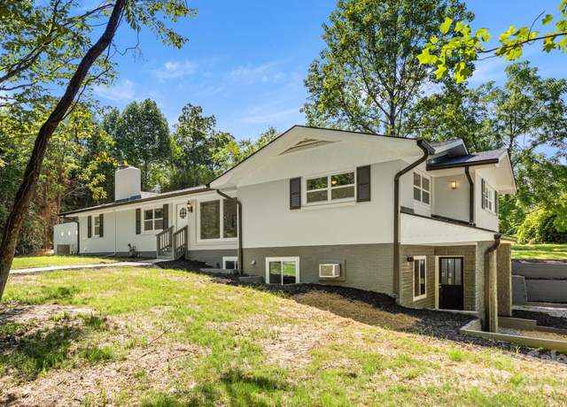 Property at 6672 Brevard Rd, Etowah, NC 28729, 4 beds, 3.5 baths