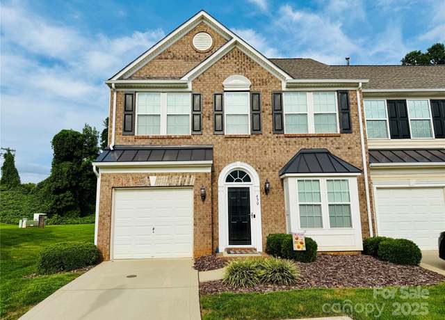 Property at 450 Battery Cir, Clover, SC 29710, 3 beds, 2.5 baths
