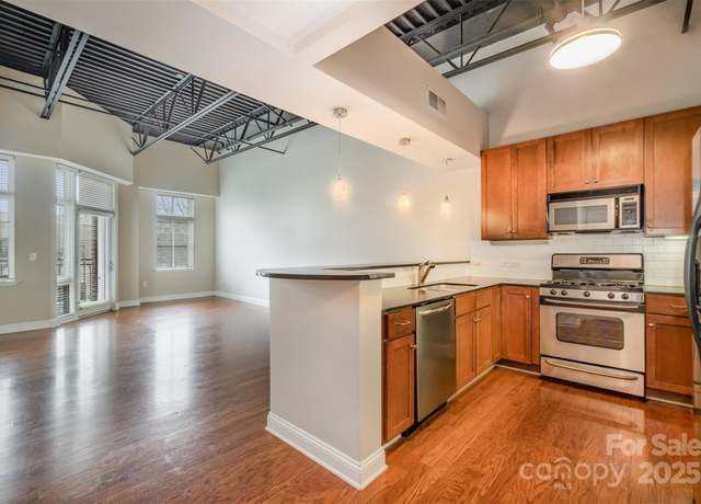 Property at 3920 Sharon Rd #208, Charlotte, NC 28211, 1 bed, 1 bath