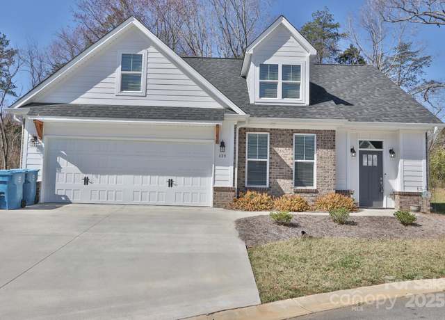 Property at 439 Fernwood Dr, Yadkinville, NC 27055, 2 beds, 2 baths