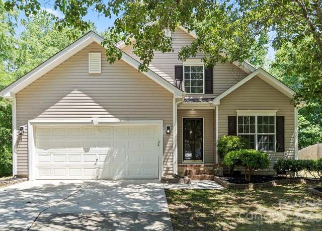 Property at 8347 Fox Swamp Rd, Charlotte, NC 28215, 3 beds, 2.5 baths