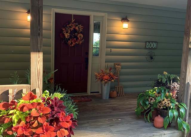 Property at 62 Skyline Dr, Old Fort, NC 28762, 3 beds, 2.5 baths