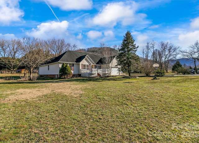 Property at 10 Lavender Ln, Candler, NC 28715, 4 beds, 2 baths