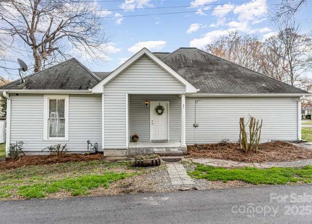 Property at 201 Tuckaseege Rd, Mount Holly, NC 28120, 4 beds, 2 baths