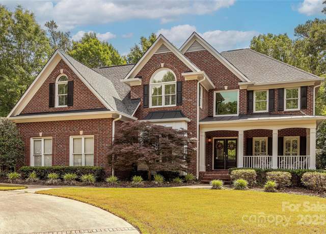 Property at 3318 Providence Hills Dr, Matthews, NC 28105, 4 beds, 3.5 baths