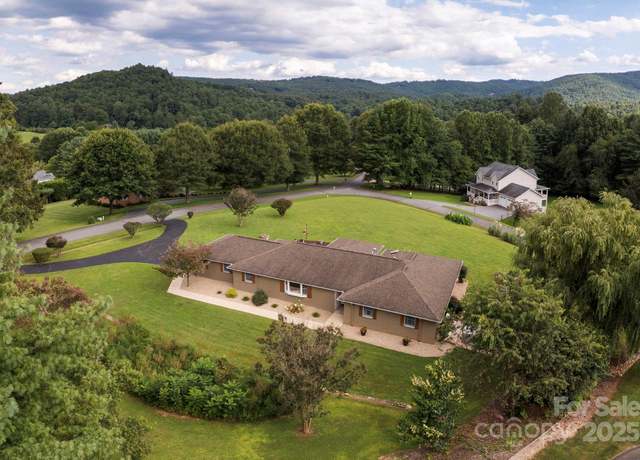 Property at 56 Beaumont Dr, Hendersonville, NC 28739, 4 beds, 2.5 baths