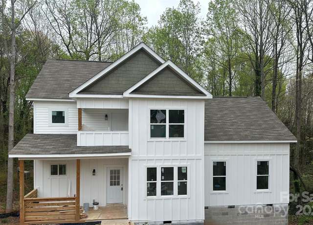 Property at 4125 Hemingway Dr, Hickory, NC 28601, 4 beds, 3.5 baths