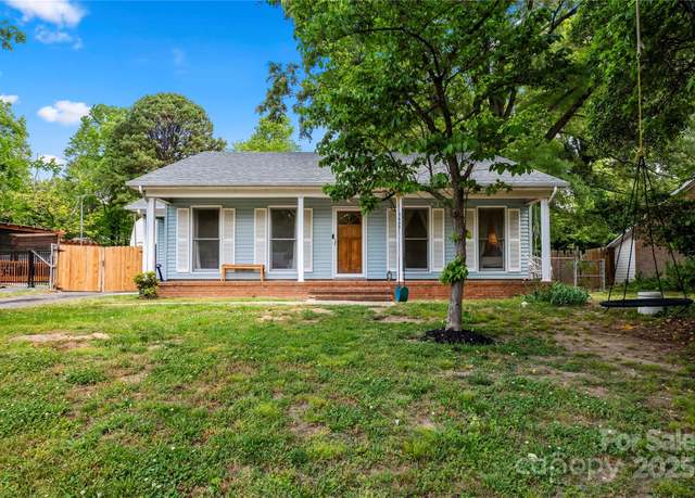 Property at 2635 Clover Hill Ln, Charlotte, NC 28215, 3 beds, 1.5 baths