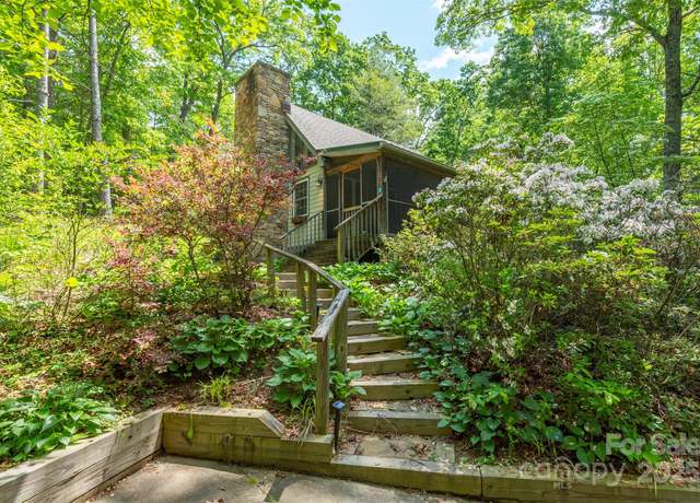 Property at 7 Western View St, Black Mountain, NC 28711, 1 bed, 1 bath