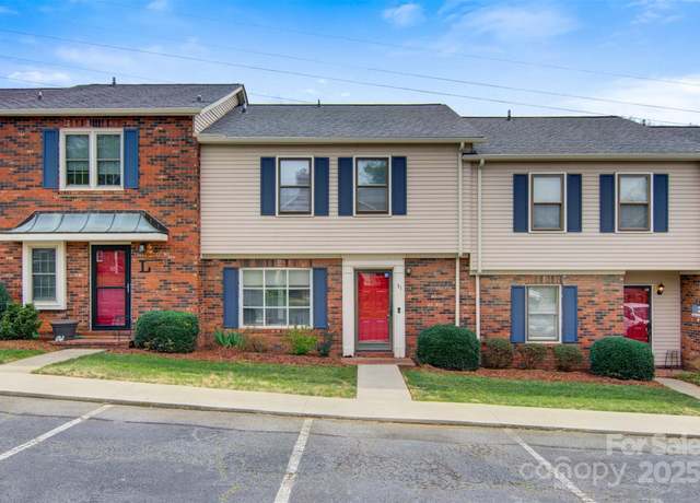 Property at 2705 N Center St #51, Hickory, NC 28601, 3 beds, 2.5 baths