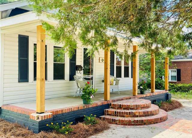 Property at 357 Huger St, Cheraw, SC 29520, 2 beds, 1 bath